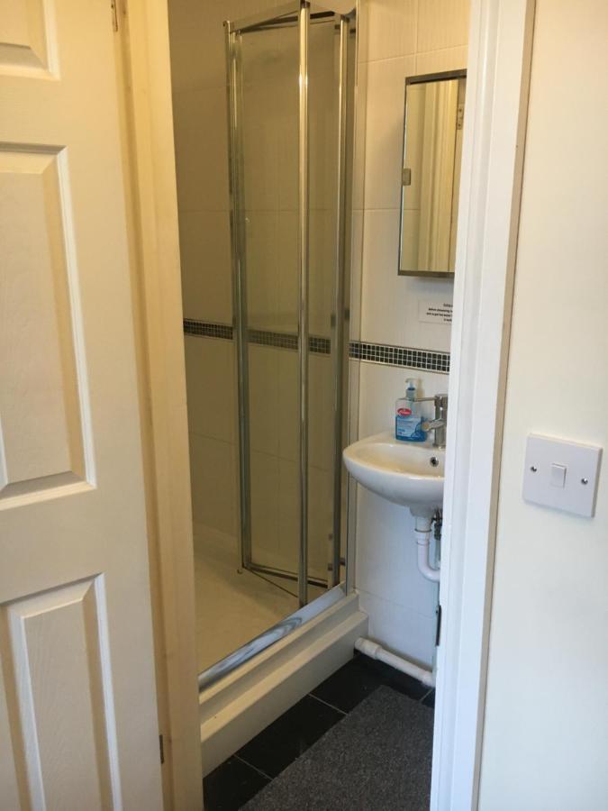 Ebbw Vale Guest House Bagian luar foto