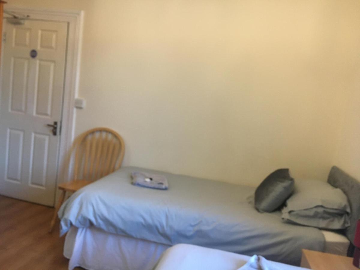 Ebbw Vale Guest House Bagian luar foto